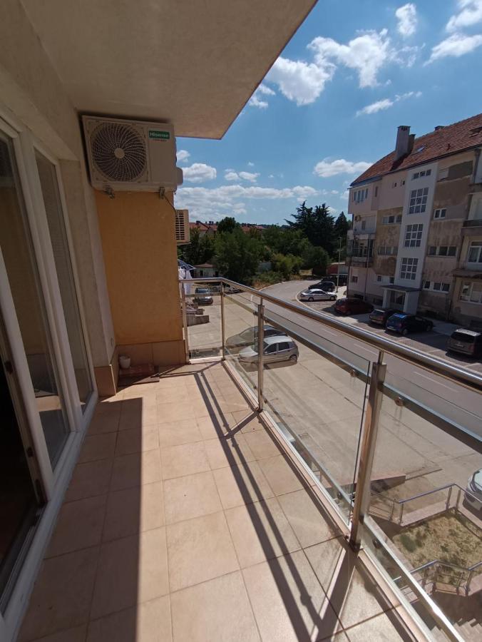 Apartmán Apartman Nk Nikšić Exteriér fotografie